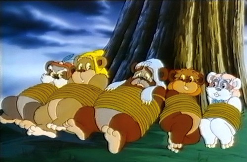 ファイル:Tied up Ewoks.jpg