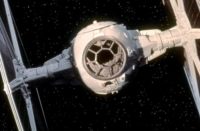 ファイル:TIE cockpit.jpg